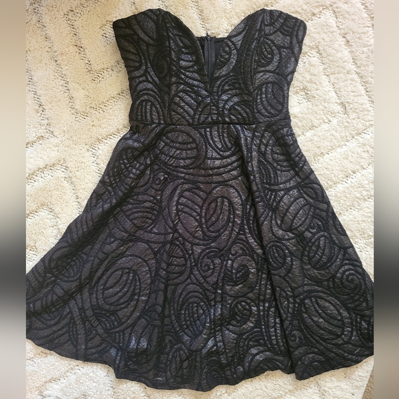 Windsor black patterned corset skater cocktail dress. Worn once! Jnr. Large - Picture 15 of 16